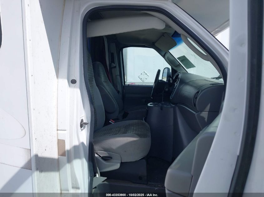 2004 Ford E-350 Cutaway Standard VIN: 1FDWE35L54HB05541 Lot: 43353900