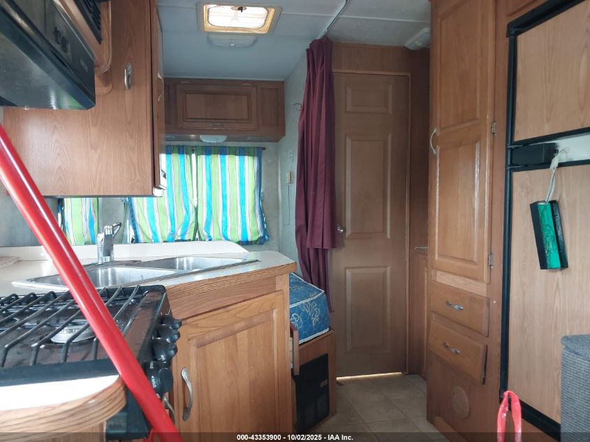 2004 Ford E-350 Cutaway Standard VIN: 1FDWE35L54HB05541 Lot: 43353900