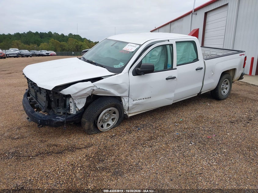 3GCUKNEC9JG142033 2018 CHEVROLET SILVERADO photo no. 2