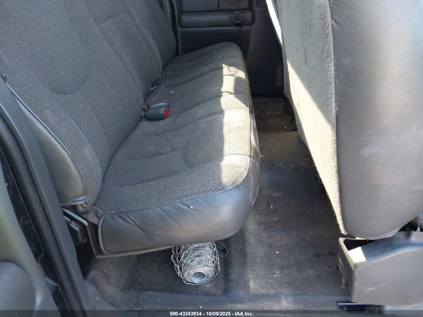 2004 Chevrolet Silverado 1500 VIN: 2GCEK19V641122232 Lot: 43353934