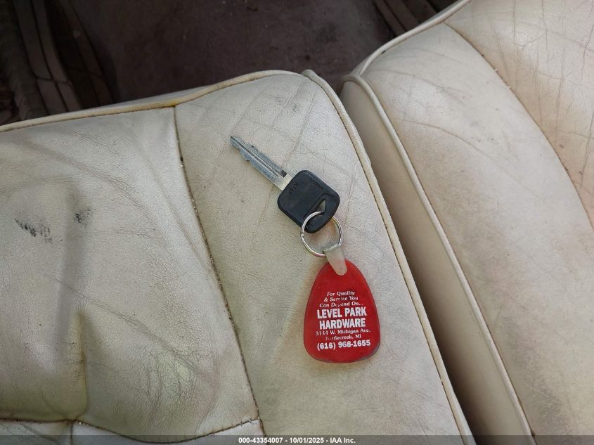 1997 Lincoln Town Car Executive VIN: 1LNLM81W6VY689615 Lot: 43354007