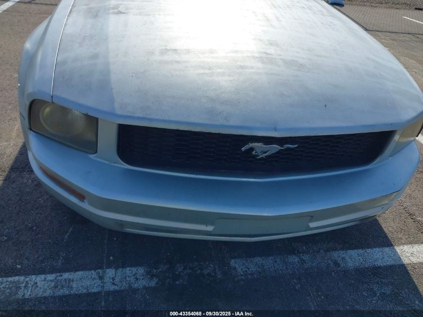 2005 Ford Mustang V6 Deluxe/V6 Premium VIN: 1ZVFT80N555133775 Lot: 43354068