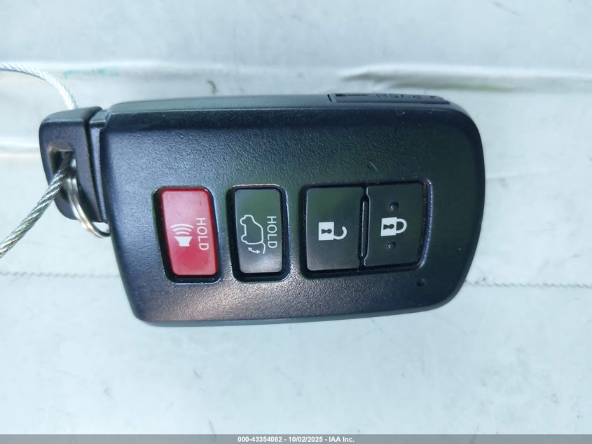 2018 TOYOTA RAV4 XLE - JTMWFREV6JJ739192