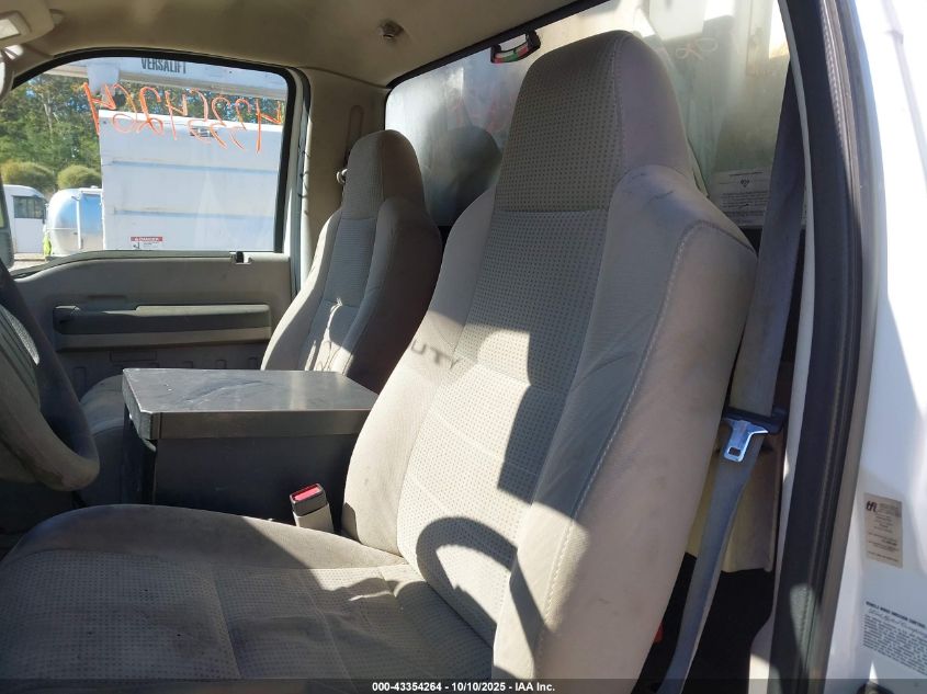 2008 Ford F-450 Chassis Xl/Xlt VIN: 1FDXF46Y88EE56131 Lot: 43354264