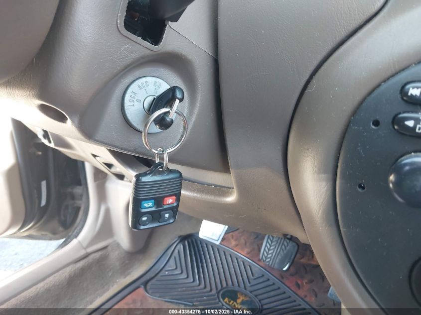 1998 Ford Escort Zx2/Sport VIN: 3FAKP113XWR272721 Lot: 43354276