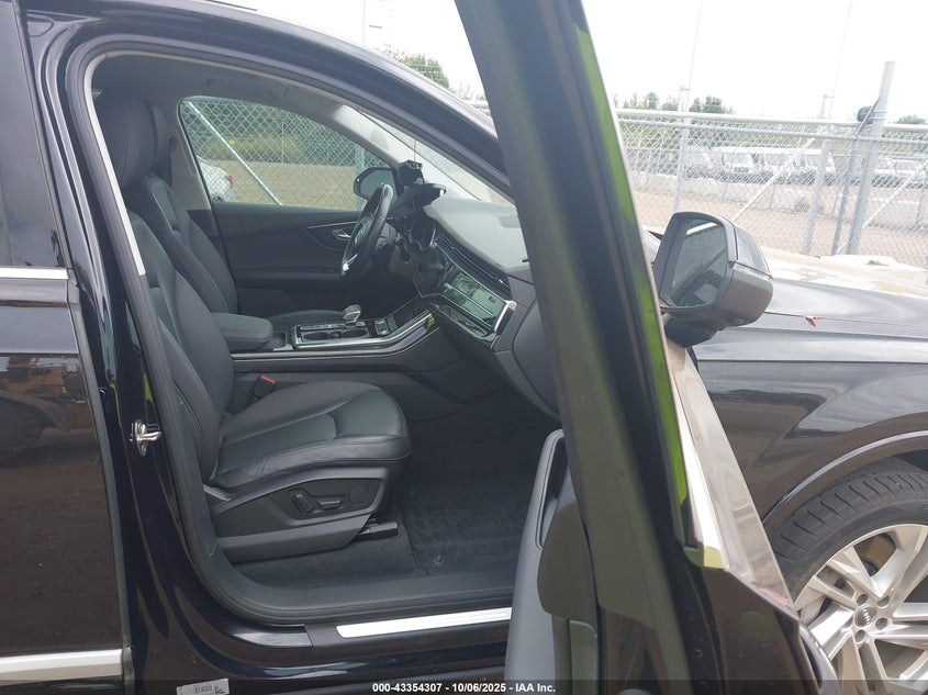 VIN WA1LXAF7XLD005801 2020 AUDI Q7 PREMIUM PLUS 55 TFSI QUATTRO TIPTRONIC