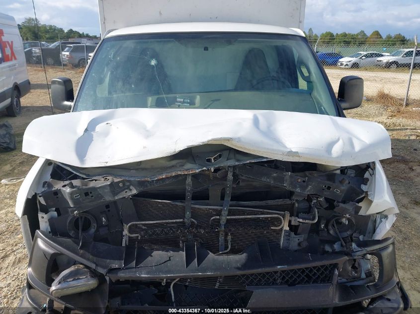 2017 Chevrolet Express Cutaway Work Van VIN: 1GB0GRFF1H1150866 Lot: 43354367