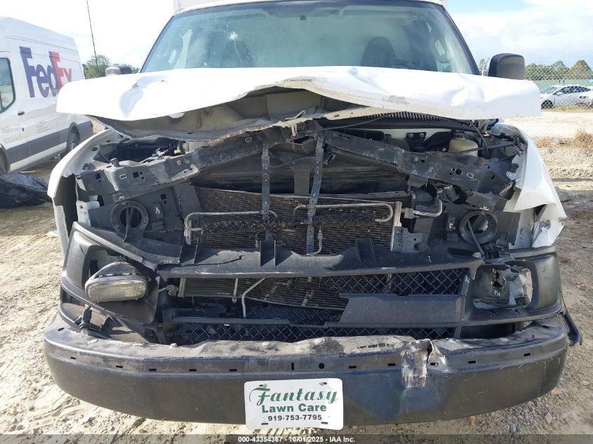 2017 Chevrolet Express Cutaway Work Van VIN: 1GB0GRFF1H1150866 Lot: 43354367