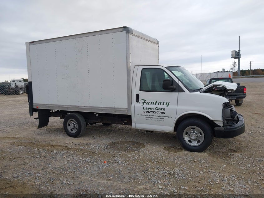 2017 Chevrolet Express Cutaway Work Van VIN: 1GB0GRFF1H1150866 Lot: 43354367