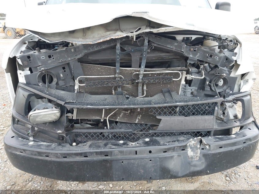 2017 Chevrolet Express Cutaway Work Van VIN: 1GB0GRFF1H1150866 Lot: 43354367