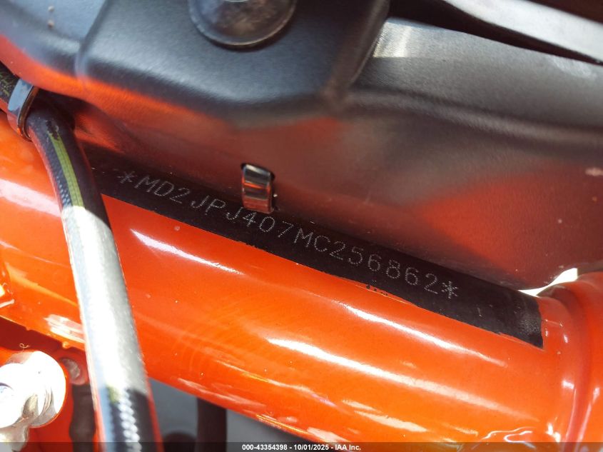 2021 Ktm 390 Duke VIN: MD2JPJ407MC256862 Lot: 43354398