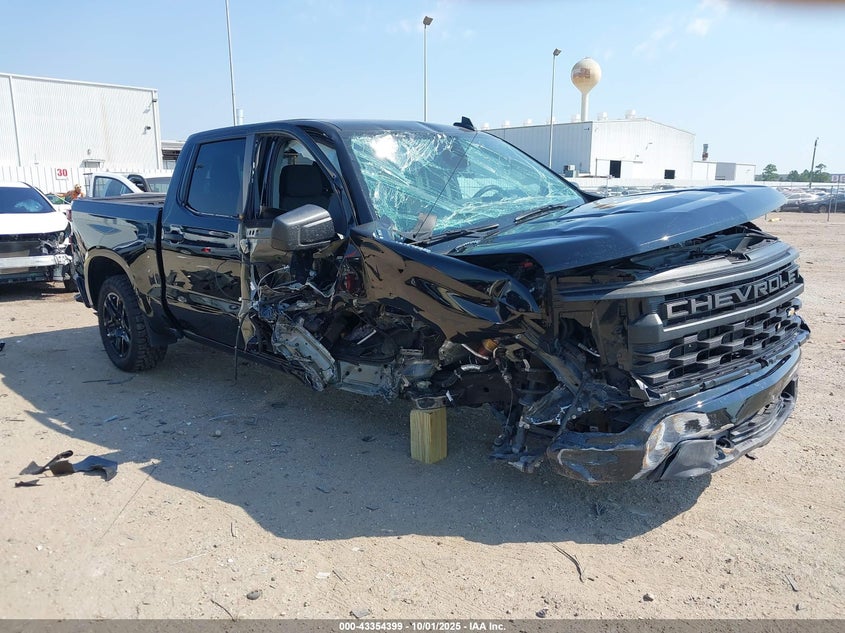 CHEVROLET SILVERADO 1500 2WD SHORT BED CUSTOM