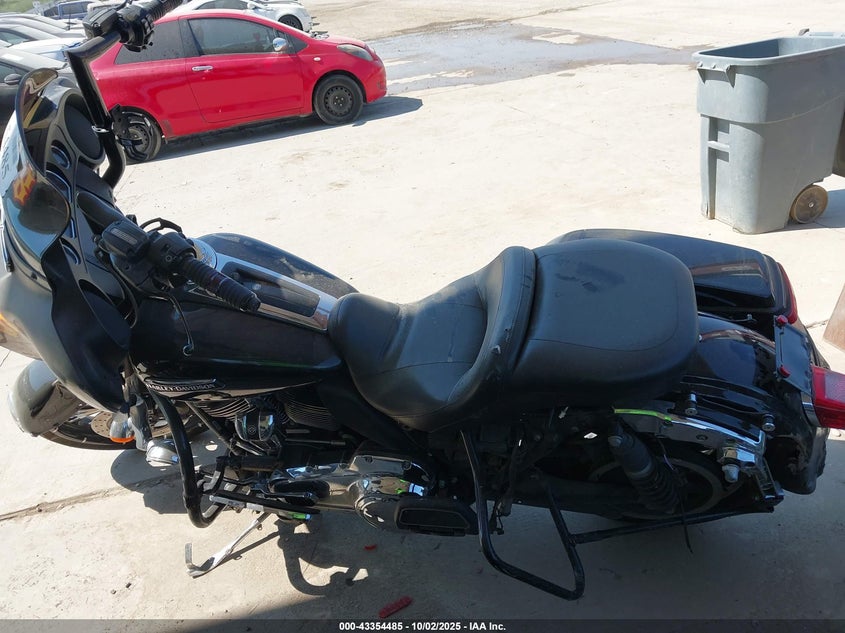 2018 Harley-Davidson Flhtcu Ultra Classic Electra Gld VIN: 1HD1FCC18JB653673 Lot: 43354485