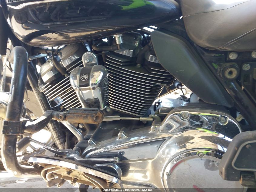 2018 Harley-Davidson Flhtcu Ultra Classic Electra Gld VIN: 1HD1FCC18JB653673 Lot: 43354485