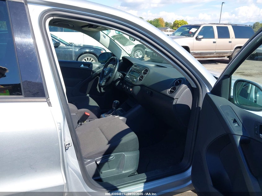 2013 VOLKSWAGEN TIGUAN S WVGAV3AX6DW569033