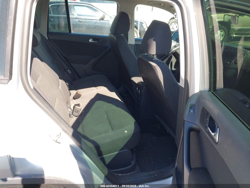2013 VOLKSWAGEN TIGUAN S WVGAV3AX6DW569033