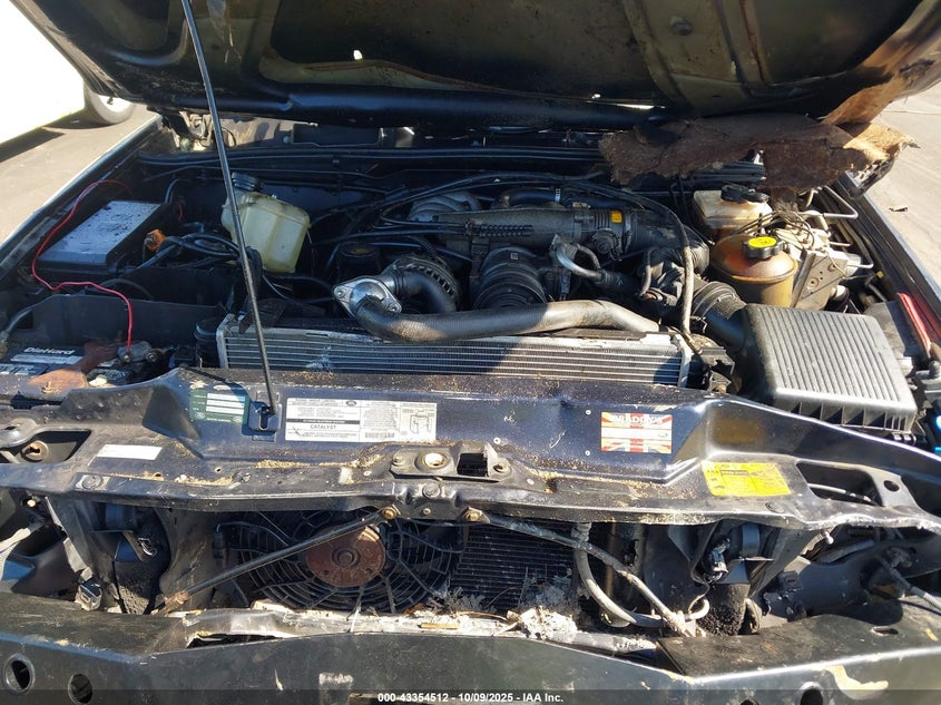 2000 Land Rover Discovery Series Ii Cloth/Series Ii Leather VIN: SALTY1245YA235021 Lot: 43354512