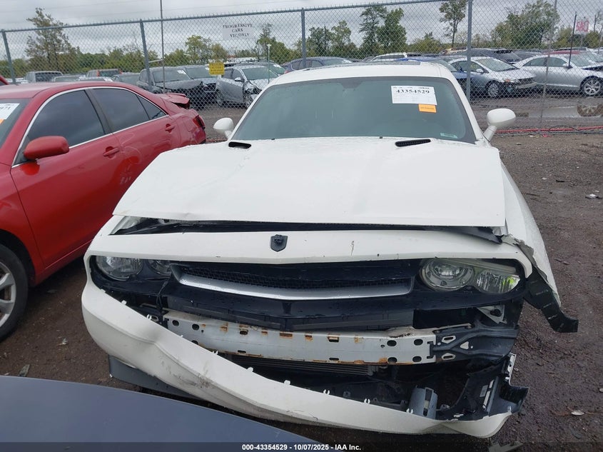 2009 Dodge Challenger R/T VIN: 2B3LJ54T39H572394 Lot: 43354529