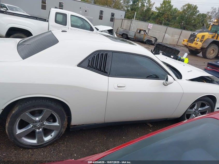 2009 Dodge Challenger R/T VIN: 2B3LJ54T39H572394 Lot: 43354529