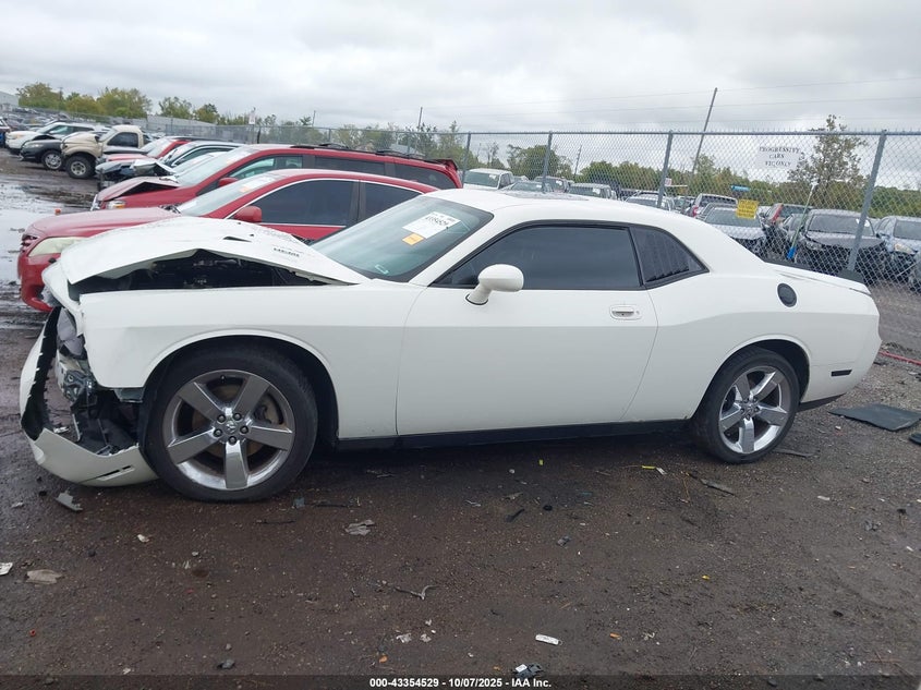2009 Dodge Challenger R/T VIN: 2B3LJ54T39H572394 Lot: 43354529