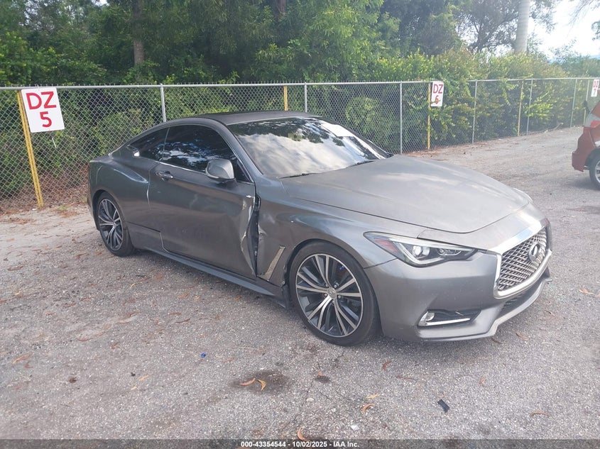 INFINITI Q60 3.0T LUXE