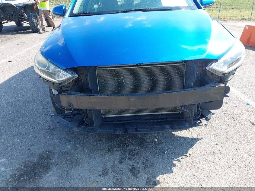 2018 HYUNDAI ELANTRA SEL - KMHD84LF1JU593522