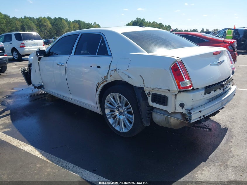 2013 Chrysler 300C white sedan gasoline 2C3CCAET4DH641171 photo #4