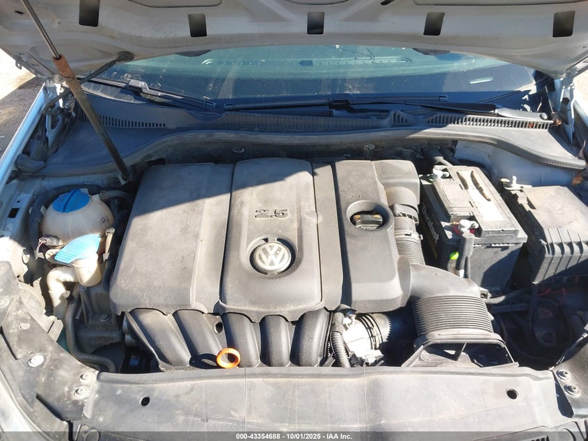 2013 VOLKSWAGEN GOLF 2.5L 4-DOOR - WVWDB7AJ2DW040241