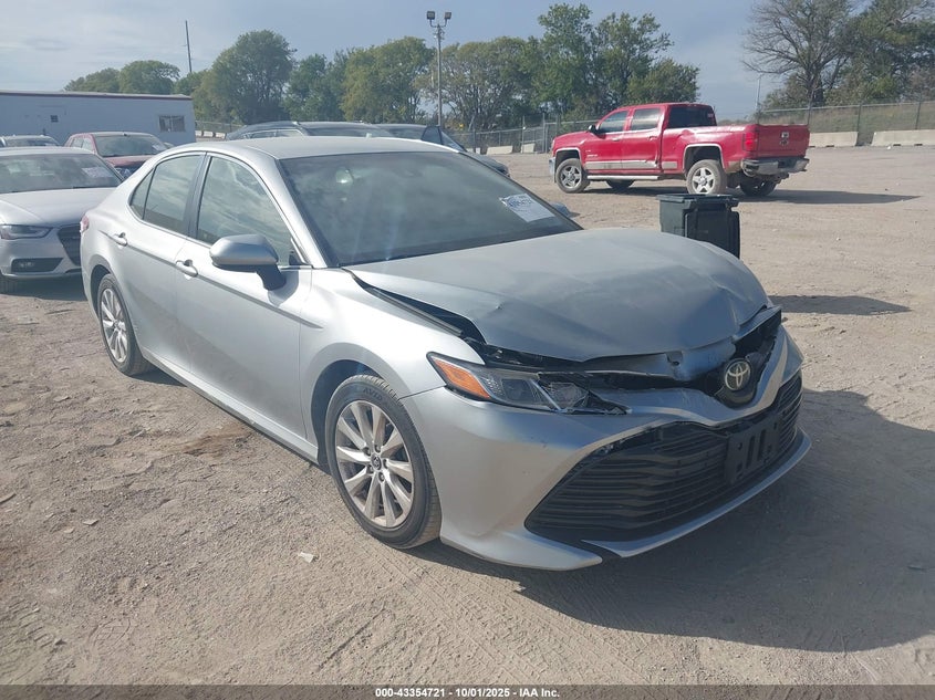 TOYOTA CAMRY LE