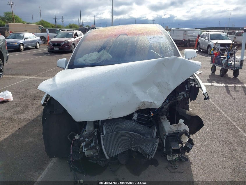 2017 Tesla Model X 100D/75D/90D VIN: 5YJXCAE20HF065921 Lot: 43354760