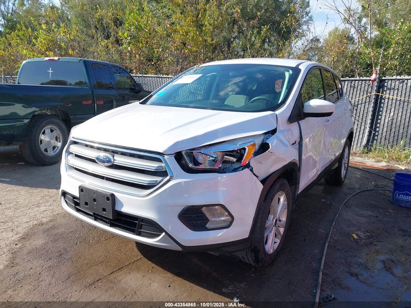 2017 FORD ESCAPE SE - 1FMCU9GD7HUD92702