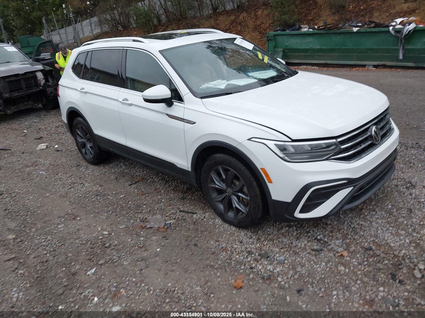 VOLKSWAGEN TIGUAN 2.0T SE