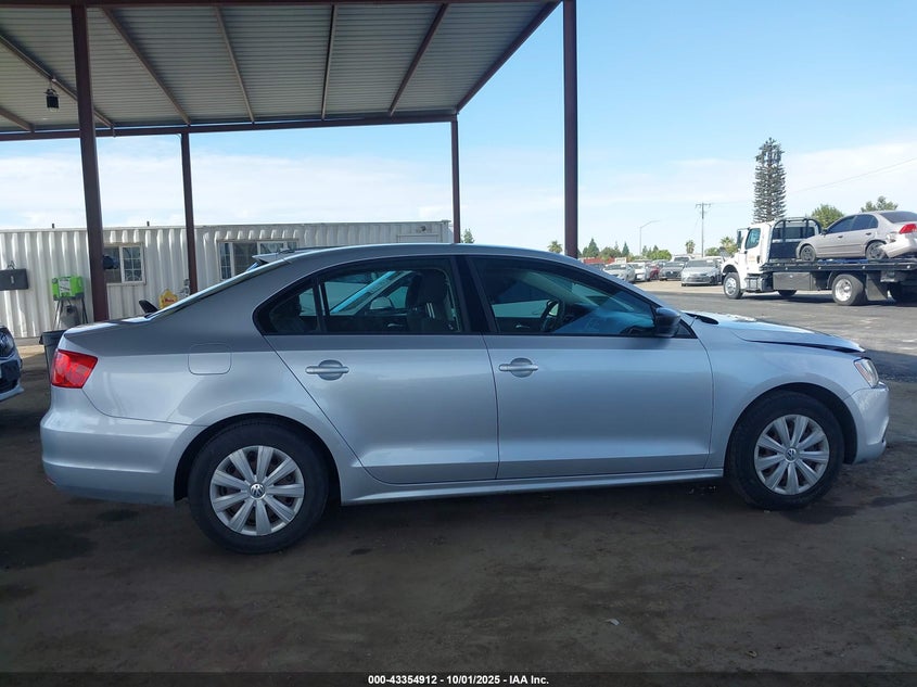 2014 VOLKSWAGEN JETTA 2.0L S - 3VW2K7AJXEM320737