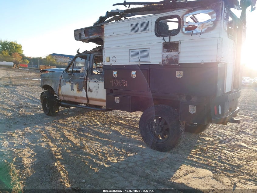 1FTHX26F3SKB73895 1995 FORD F250 photo no. 3