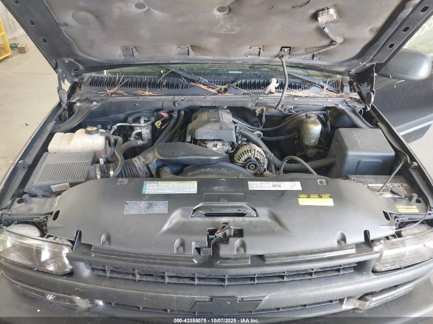 2000 Chevrolet Suburban 1500 Lt VIN: 3GNFK16T0YG121153 Lot: 43355075