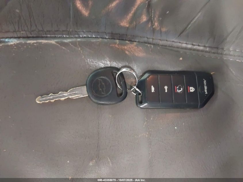 2000 Chevrolet Suburban 1500 Lt VIN: 3GNFK16T0YG121153 Lot: 43355075