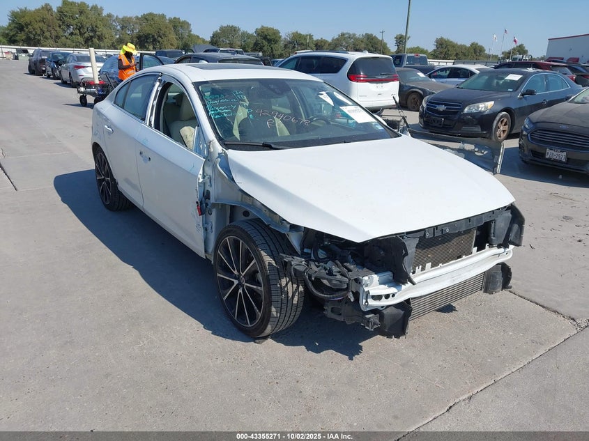 VOLVO S60 T5 DRIVE-E PREMIER