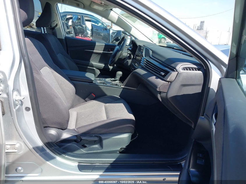 2025 TOYOTA CAMRY LE - 4T1DAACKXSU572377