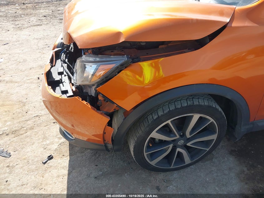 JN1BJ1CP4HW012748 2017 NISSAN ROGUE photo no. 6