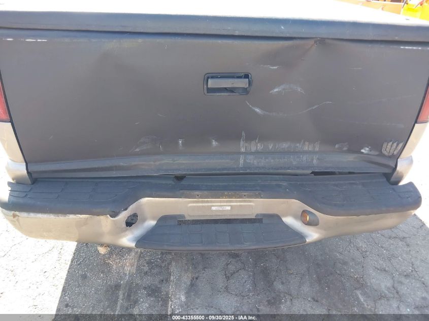 2003 GMC Sonoma Sls VIN: 1GTCS19X938280889 Lot: 43355500