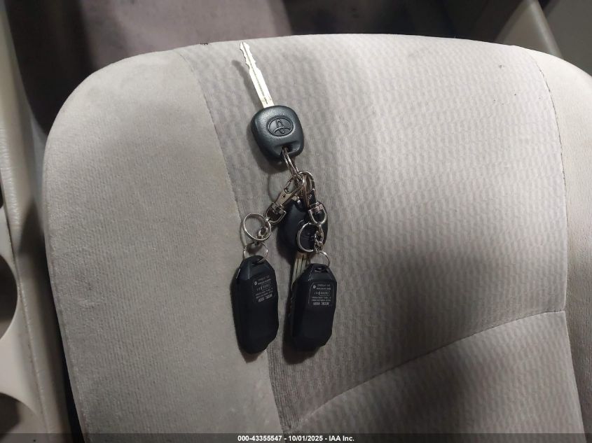 2005 Toyota Corolla Le VIN: 2T1BR30E05C555846 Lot: 43355547