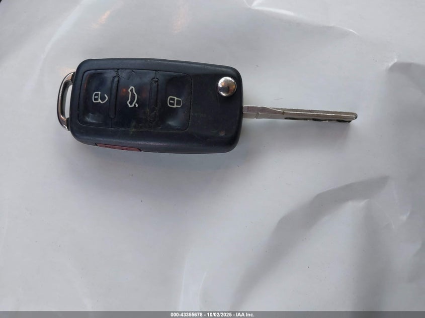 2017 VOLKSWAGEN TIGUAN S/LIMITED - WVGBV7AX0HK054599