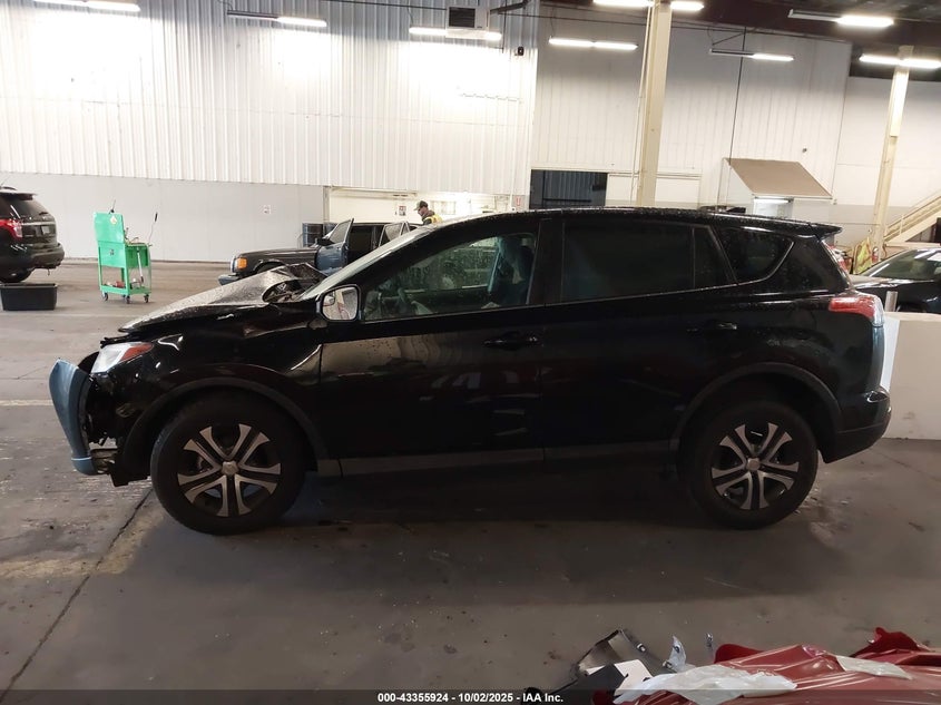 2018 TOYOTA RAV4 LE - 2T3ZFREV6JW469914