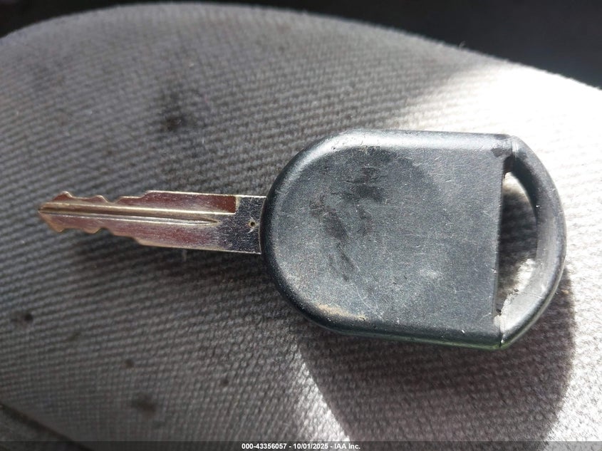 2005 Ford Freestar Sel VIN: 2FMZA52295BA61137 Lot: 43356057