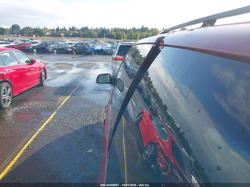 2005 Ford Freestar Sel VIN: 2FMZA52295BA61137 Lot: 43356057