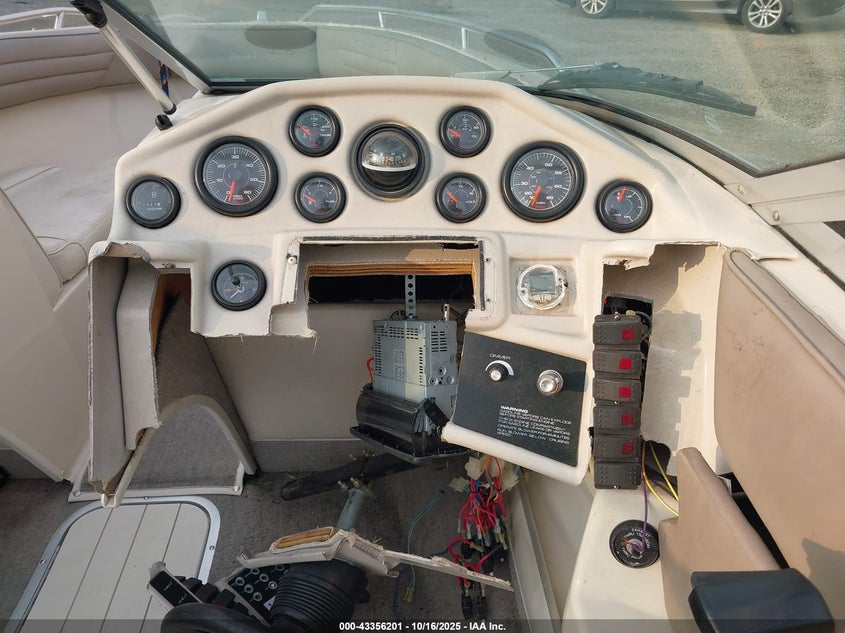 1993 MARIAH BOAT AND TRAILER auction photo 7
