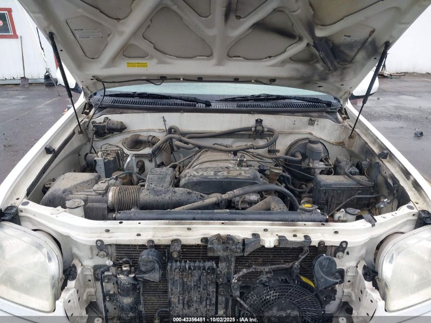 2002 Toyota Sequoia Sr5 V8 VIN: 5TDBT44A82S083820 Lot: 43356451