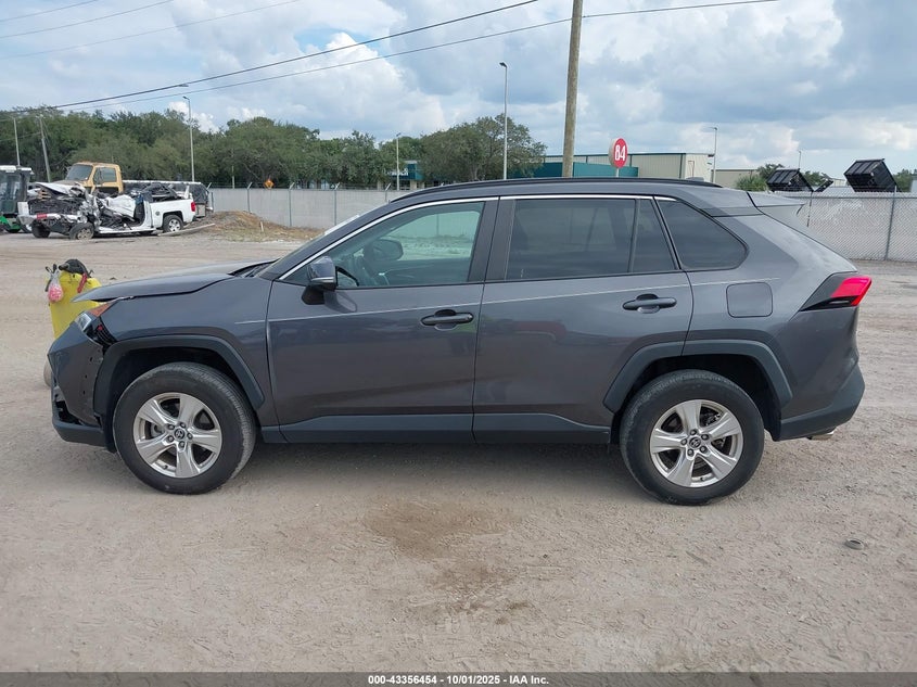 2021 TOYOTA RAV4 XLE - 2T3W1RFV4MW184066