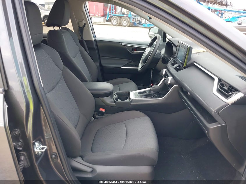 2021 TOYOTA RAV4 XLE - 2T3W1RFV4MW184066