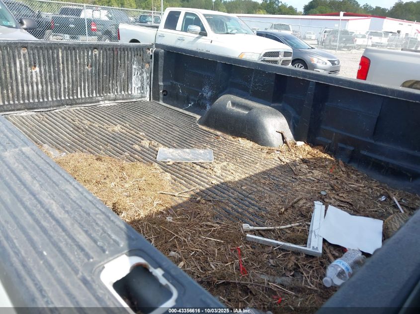 2005 Ford F-250 Xl/Xlt VIN: 1FTNF20515EB82555 Lot: 43356616